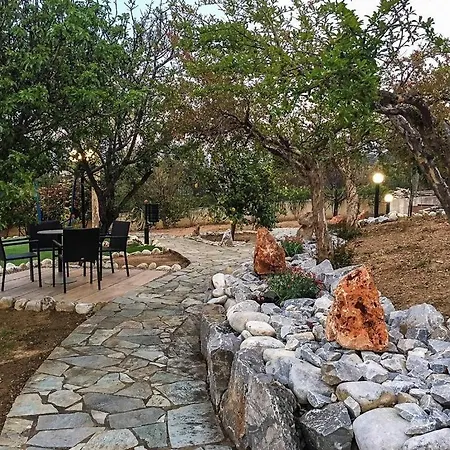 Giakoumakis Villa *